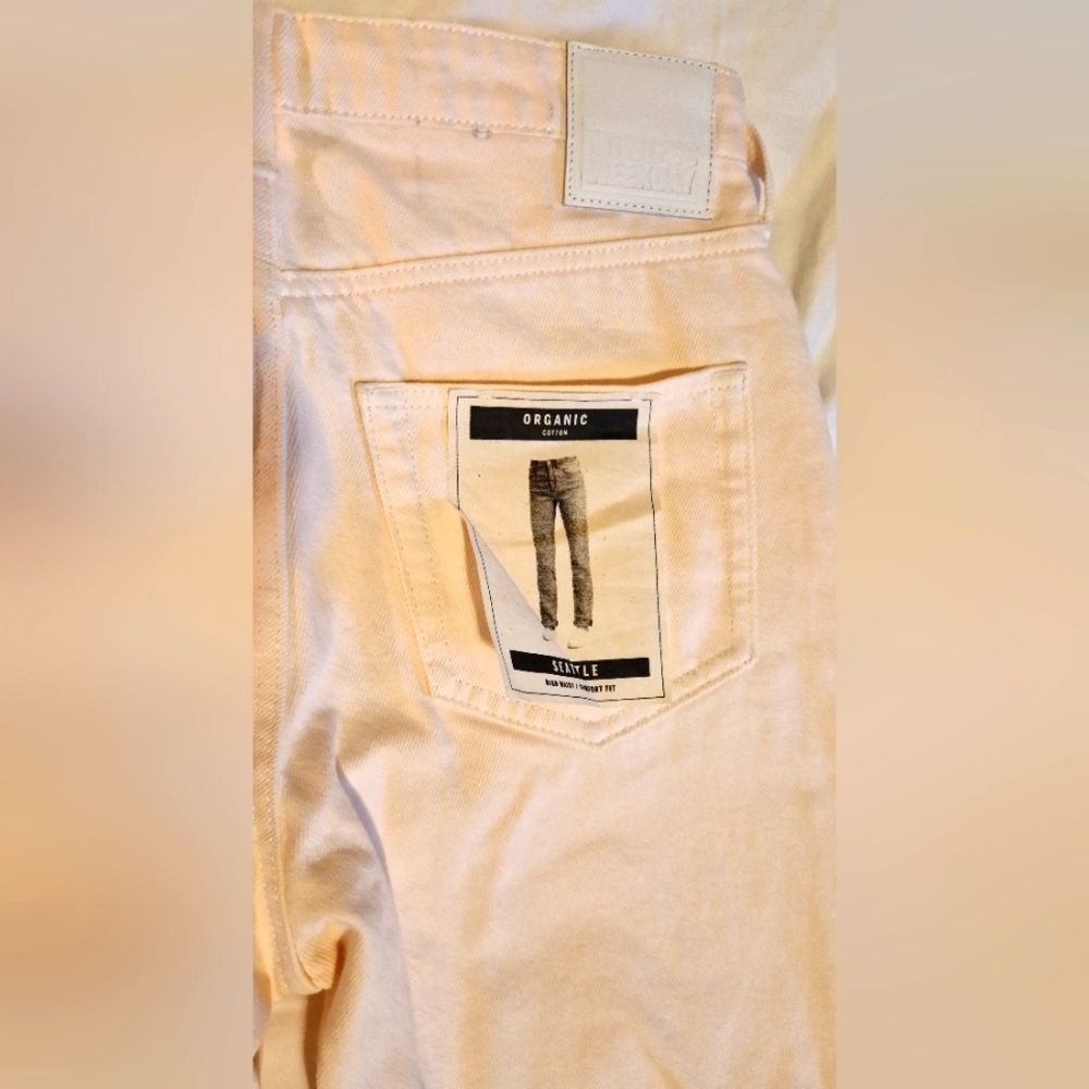Weekday Jeans (W 26, Seattle Pink)